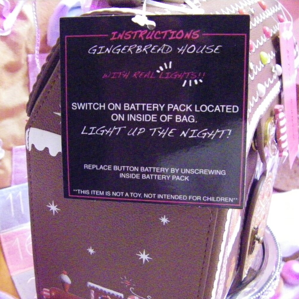 Betsey Johnson Kitsch Baking Spirits Bright Light Up Gingerbread House Crossbody - Picture 11 of 14